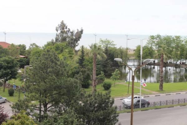 Apartment Khimshiashvili 9 巴统 外观 照片